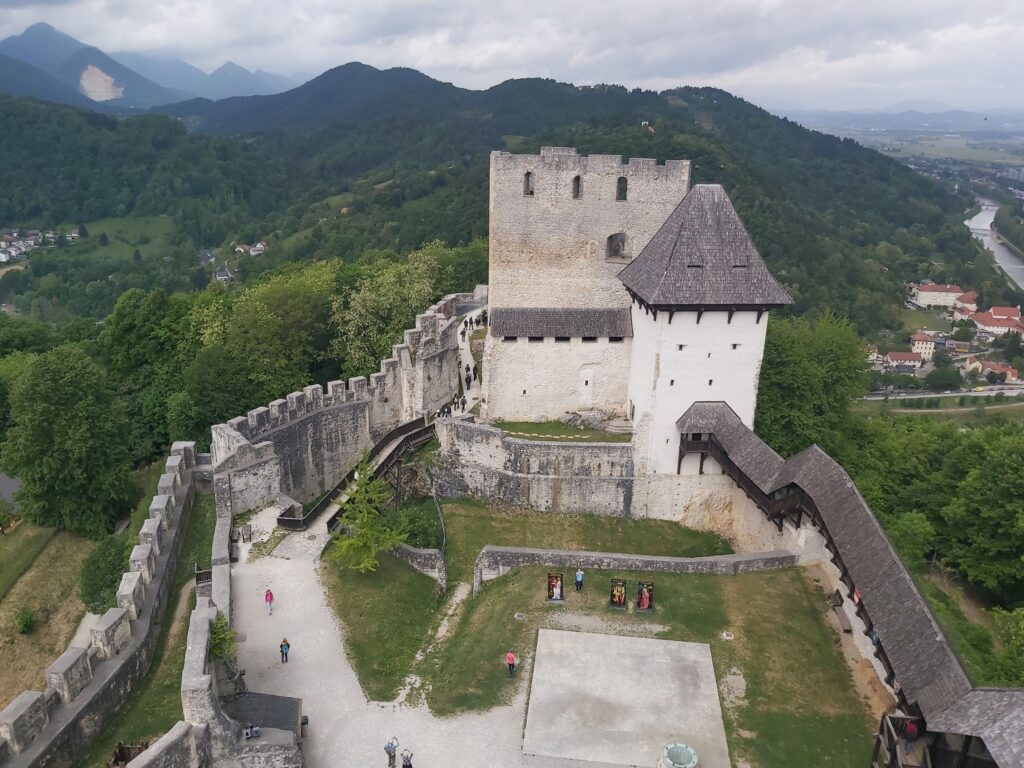 castelli slovenia